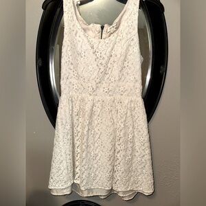 Elegant White Lace Dress